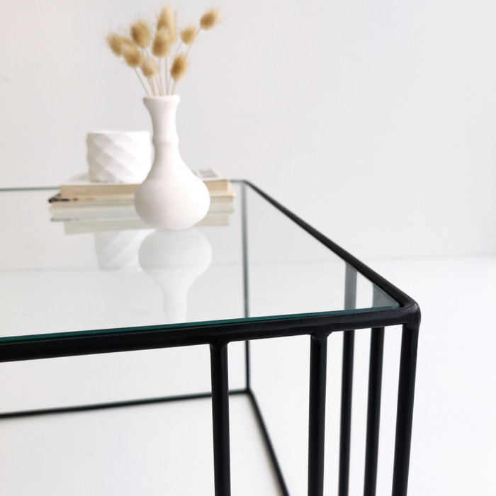 Hanah Home Mesa de Centro Outline - Negro Hanah Home Mesa de Centro Outline - Negro